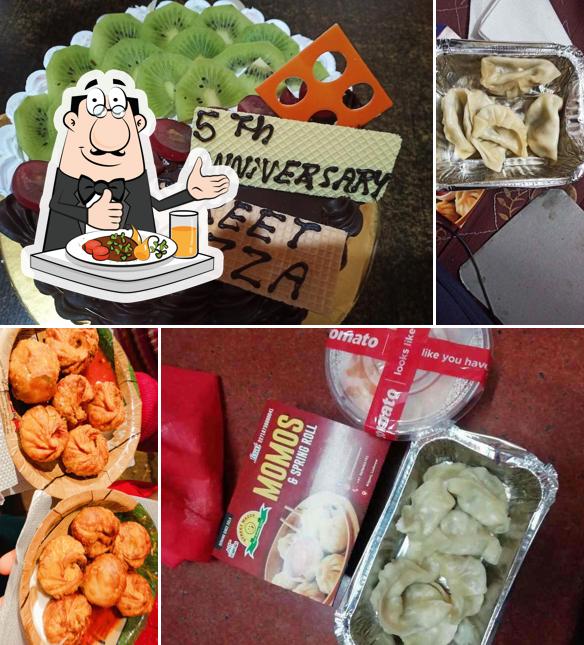 Street Mazza Momo: Tadikhana, Lucknow