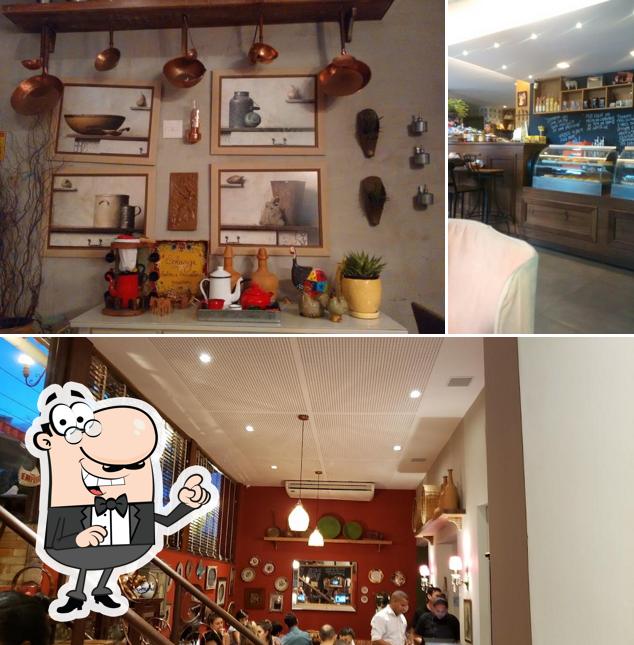 Veja imagens do interior do Solange Café