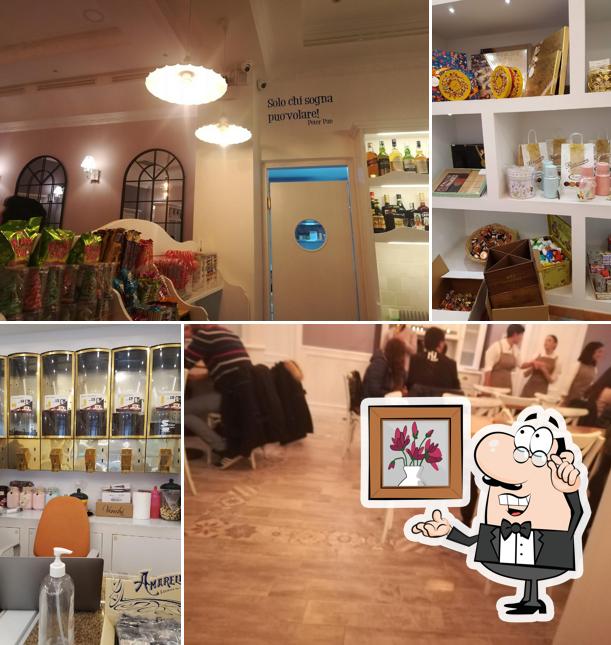 Siediti a un tavolo di Birdy The Bakery - Portici