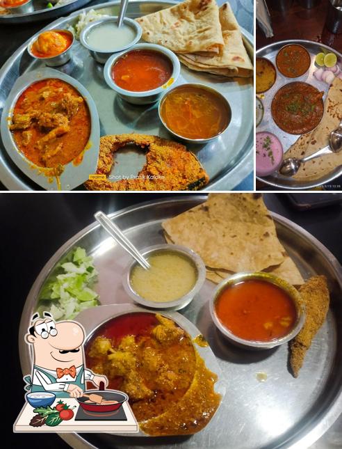 Chicken curry at Utkarsh Bhojanalay