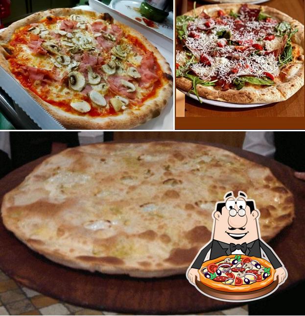 Ordina una pizza a PIZZERIA LA LANTERNA