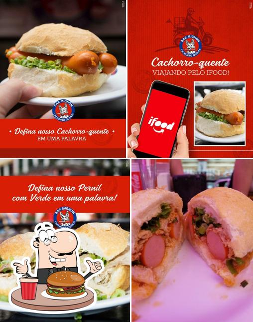 Consiga um hambúrguer no Bar Mignon