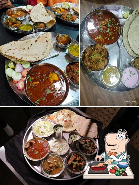 Chicken curry at Hotel Malhar Chul Mutton Khanawal