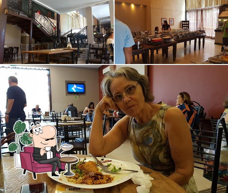 Veja imagens do interior do Restaurante Casa Amarela