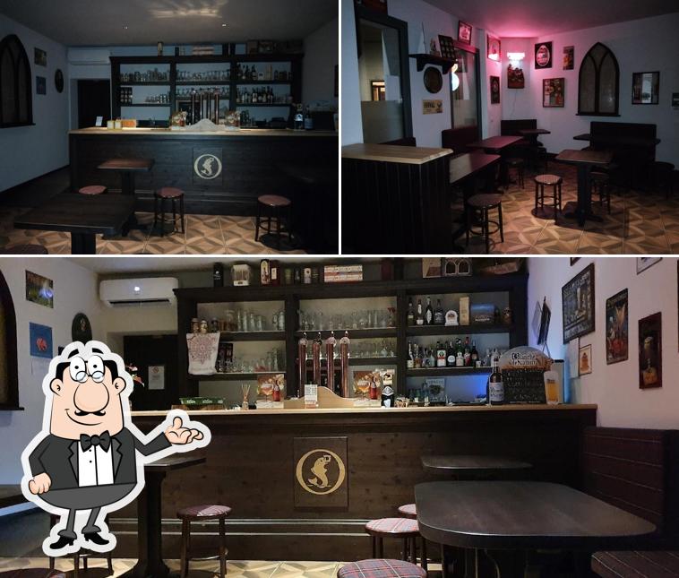 Dai un'occhiata agli interni di Valentino's PUB