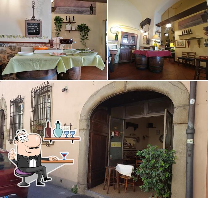 Siediti a un tavolo di Povero Chic