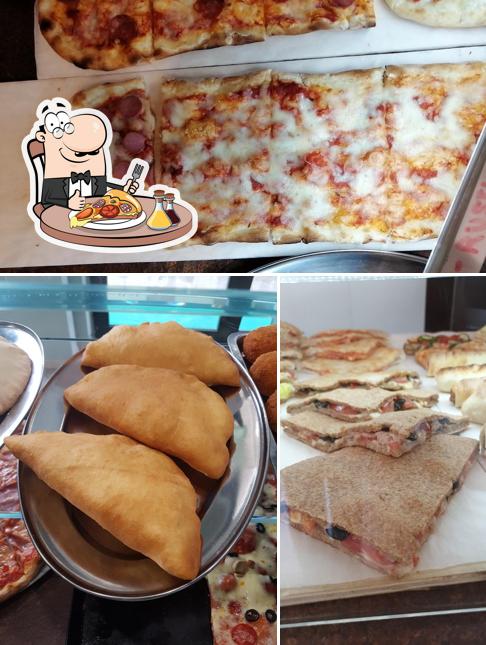 A Pizzeria Rosticceria,di bruno david al solito posto,Cosenza, puoi prenderti una bella pizza