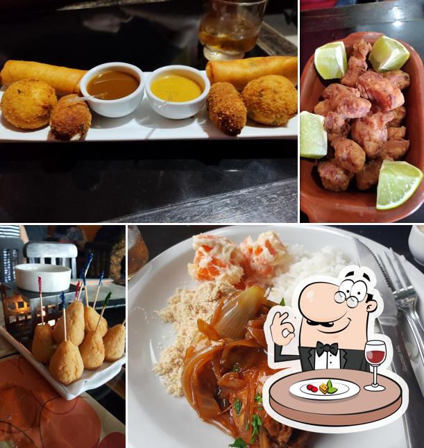 Comida em Bar da Frente