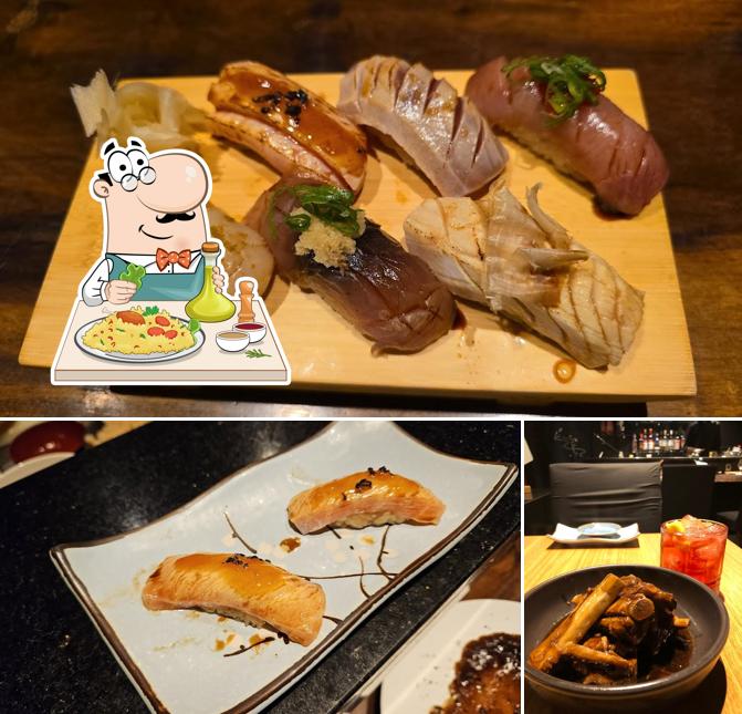 A comida e interior do restaurante