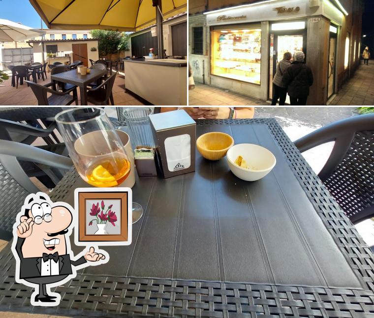 Gli interni di Pasticceria Tonolo Snc