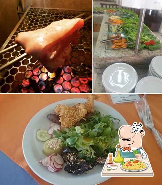 Comida em Carnes e Saladas