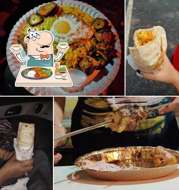 Shawarma at Kebab Mein Haddi FoodTruck (Akhankha, Newtown)