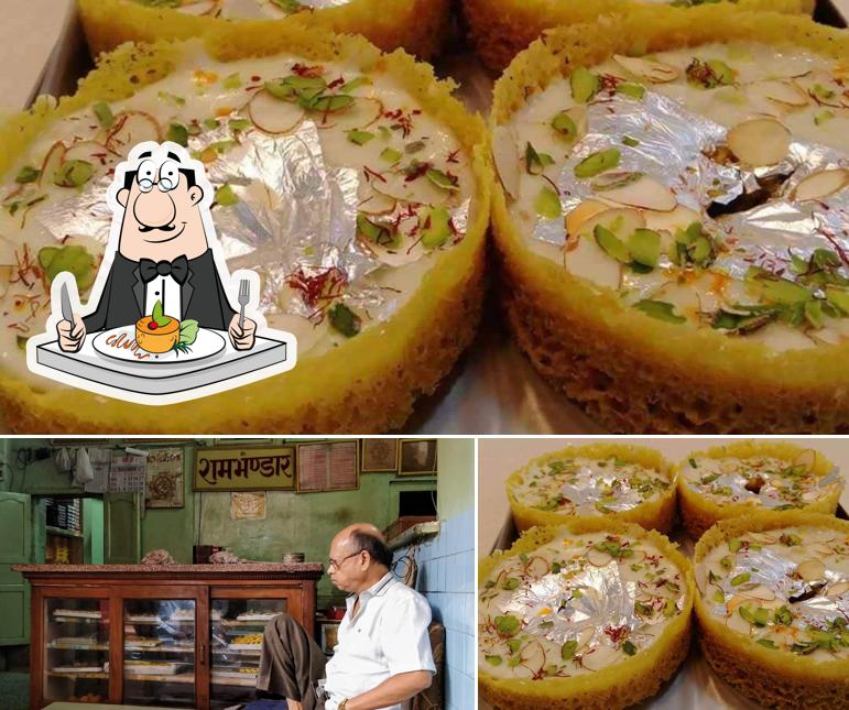 Food at Shree Shree Ram Bhandar