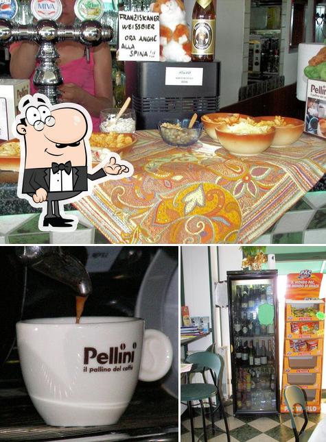 La immagine della interni e bevanda di 2010 - La grande estate del Bar Tartarughino