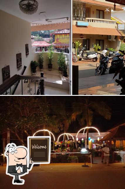 Look at this picture of Alexandra Tourist Centre