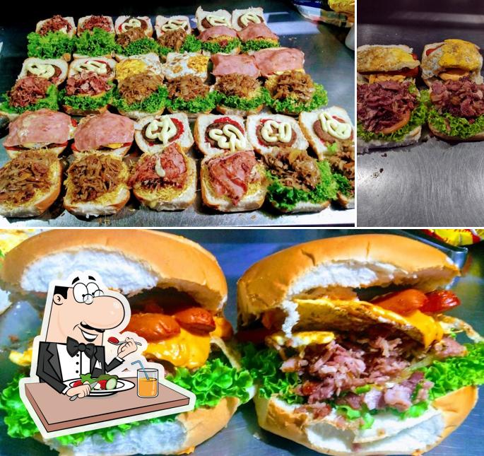 Sanduíche de carne de porco desfiada em Pap Lanches em Dobro Rua 4