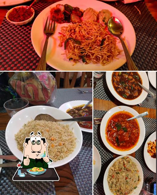 Meals at Rice Bowl Chinese & Thai Restaurant