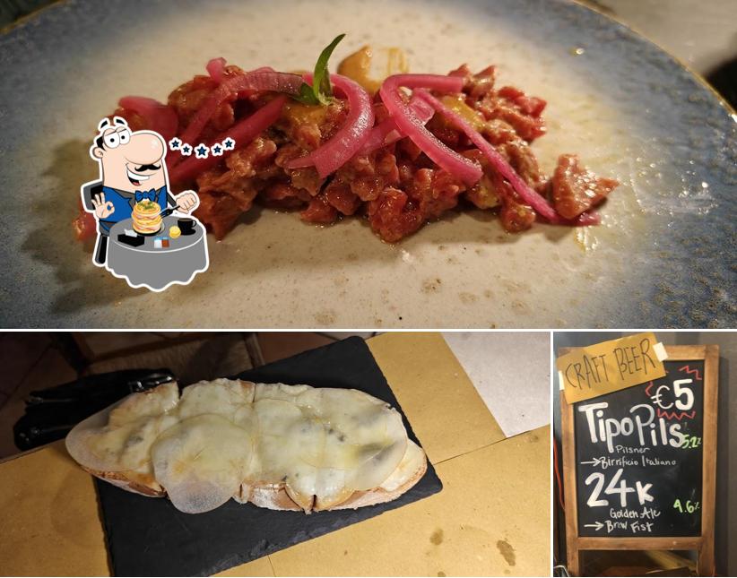 Tra le diverse cose da PROSIT si possono trovare la cibo e lavagna