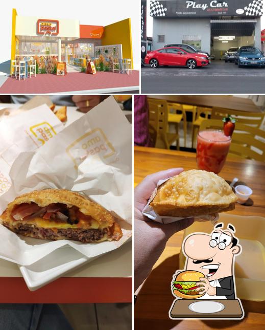 Consiga um hambúrguer no Amo Pastel