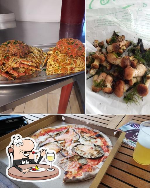 Platti al Pizzeria Planet Pizza