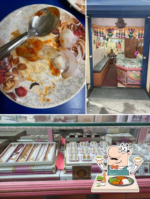 The photo of food and interior at Momo House