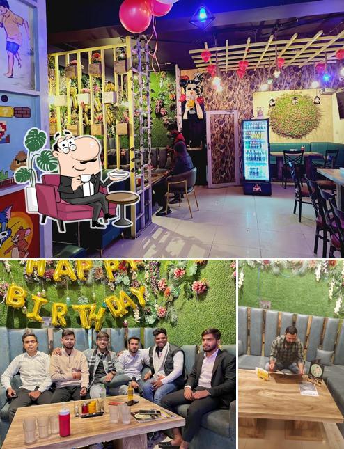 Check out how Old 90's cafe looks inside