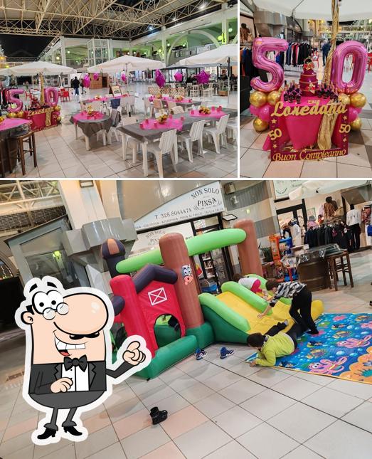 La immagine di interni e cibo da NON SOLO PINSA