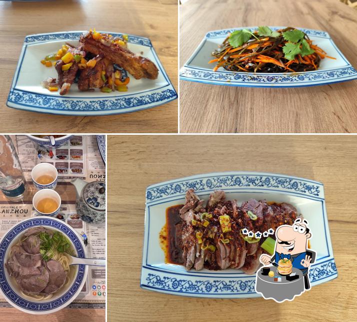 Cibo al UNA CIOTOLA DI RAMEN