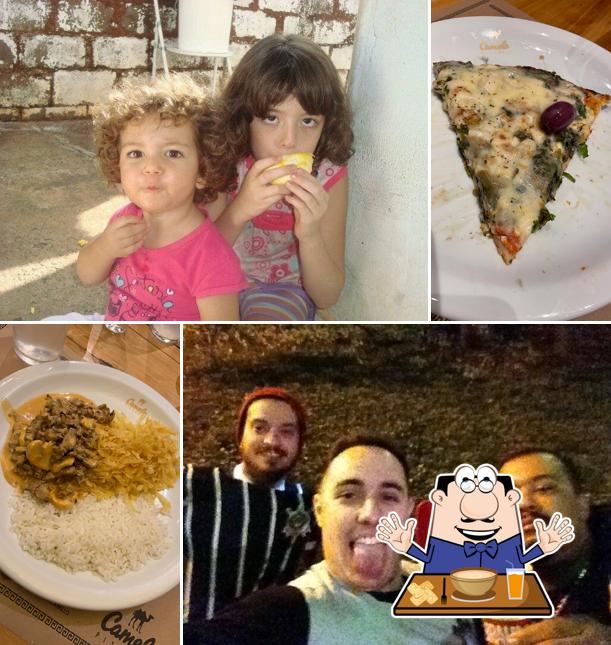 Comida em Pizzaria Camelo