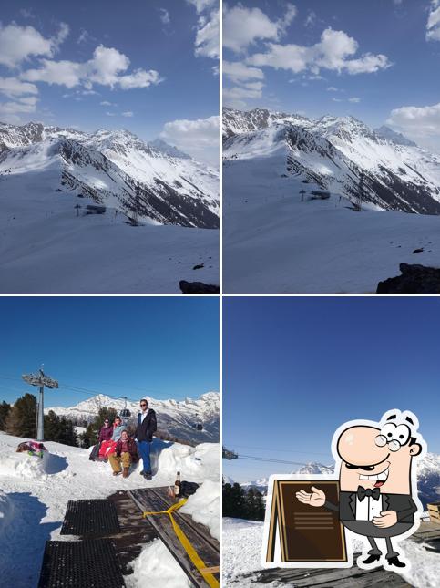 Goditi la vista dall'area esterna di Chez Simon