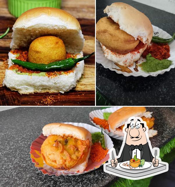 Vada pav at Mumbai Vada Pav