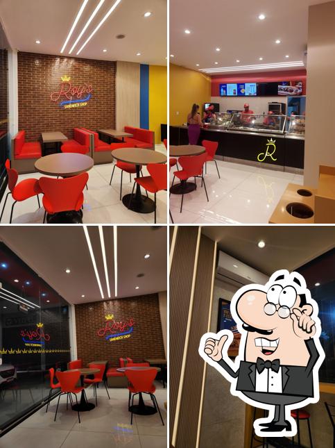 O interior do Roy's Sandwich Shop
