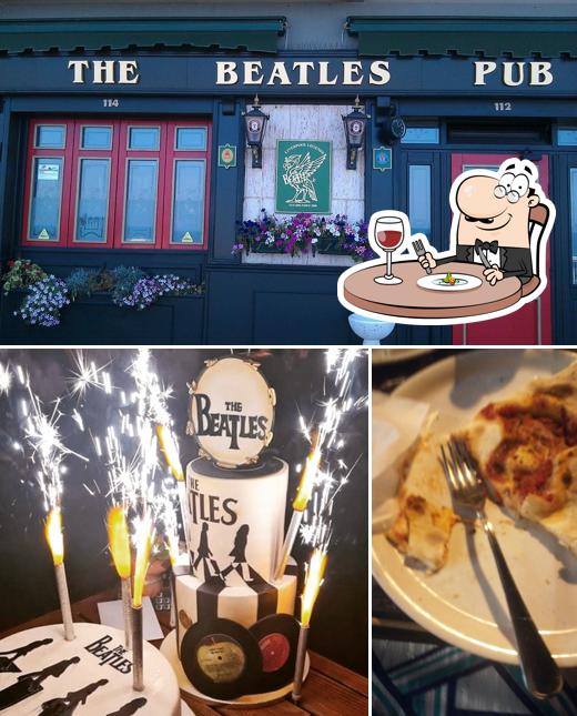 La foto di cibo e interni da The Beatles Pub
