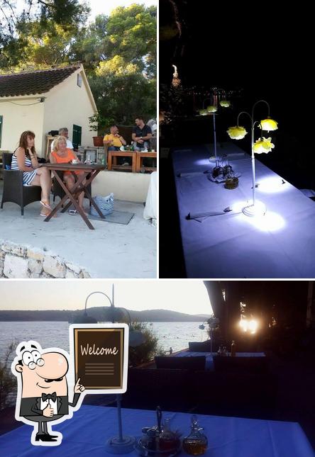 Guarda la foto di BackStage Restaurant