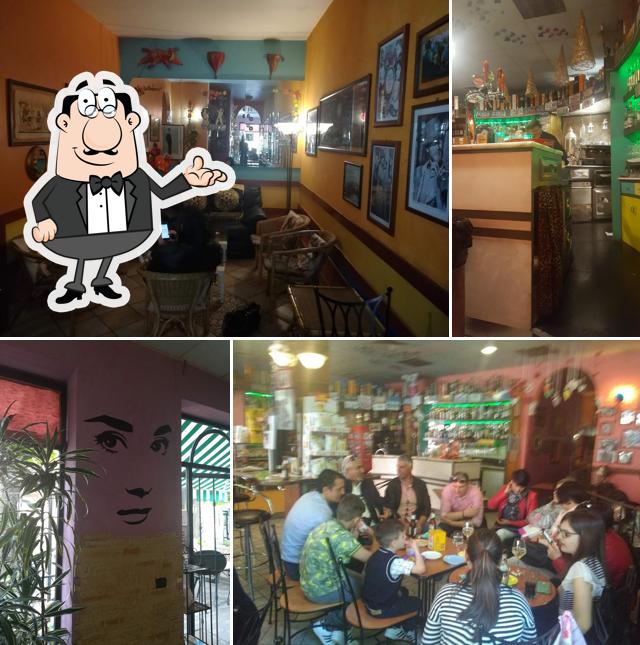 Dai un'occhiata agli interni di Tiffany Bar