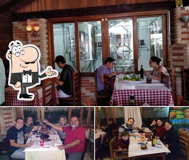 O interior do Restaurante Braseiro