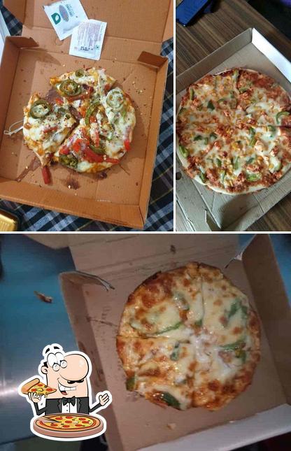 Order pizza at One More Pizza