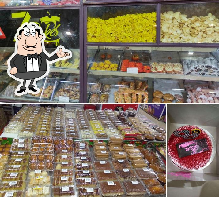 This is the picture depicting interior and food at 7 Bakes Deralakatte