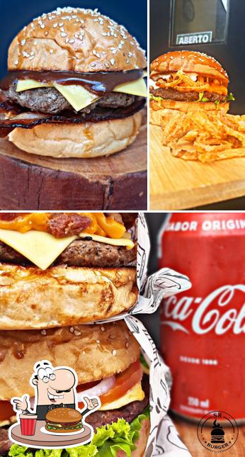 Senhor Burger Ourinhos oferece uma variedade de opções para os amantes dos hambúrgueres