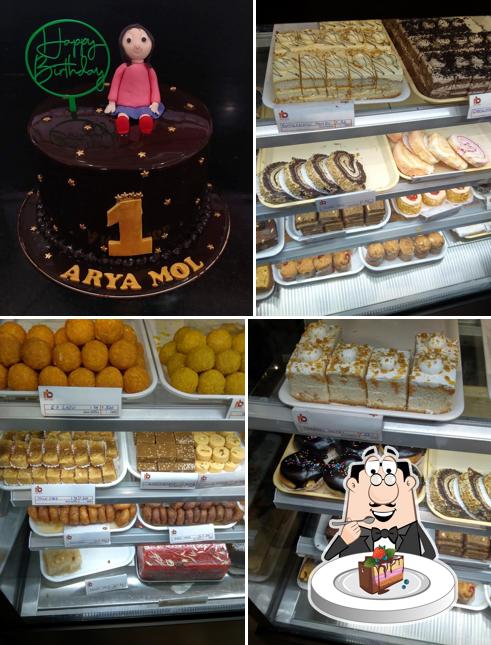 Chocolate cake at Regal Bakes Karaparamba