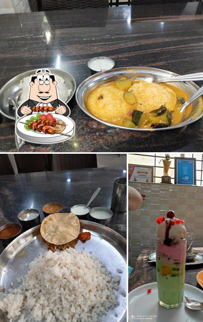 Food at SAILEELA VEG RESTAURANT