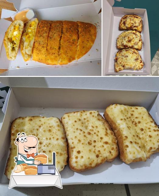 Garlic bread at Martino'z Pizza