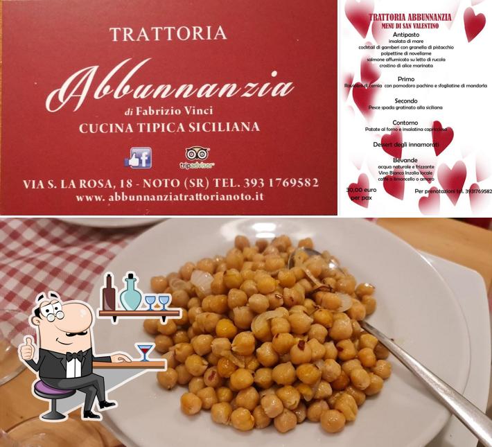 Dai un'occhiata agli interni di Abbunnanzia a Noto