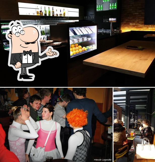 Gli interni di Art Cafe