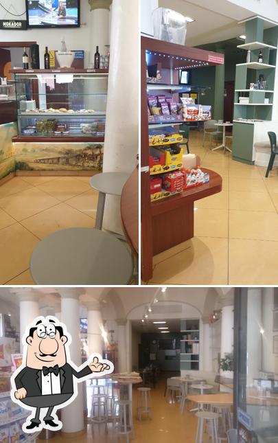 Siediti a un tavolo di Caffe' Del Corso