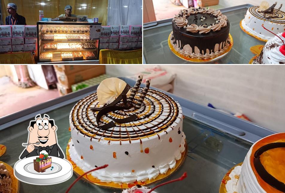 Chocolate cake at TNR { Bakes & Sweets} - ( Cakeybakey )