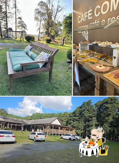 Entre diversos coisas, comida e exterior podem ser encontrados a Café com Mistura