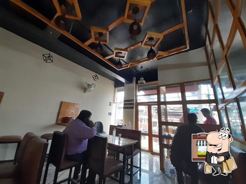 The exterior of Handi Darbar