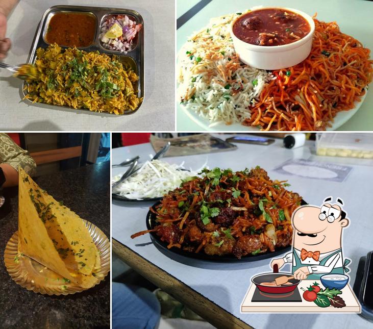 Chicken curry at Sonal Fancy Dhosa & Pavbhaji