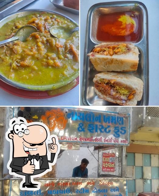 See this picture of Om fast food